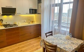 Spacious Apartment In New Building, Near The City Center And Airport